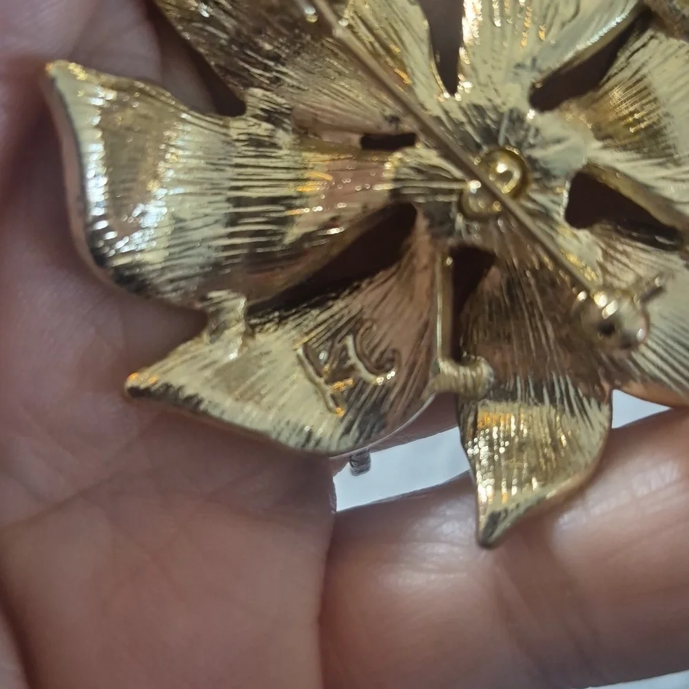 Kenneth Cole Poinsettia Flower Brooch - Picture 4 of 7
